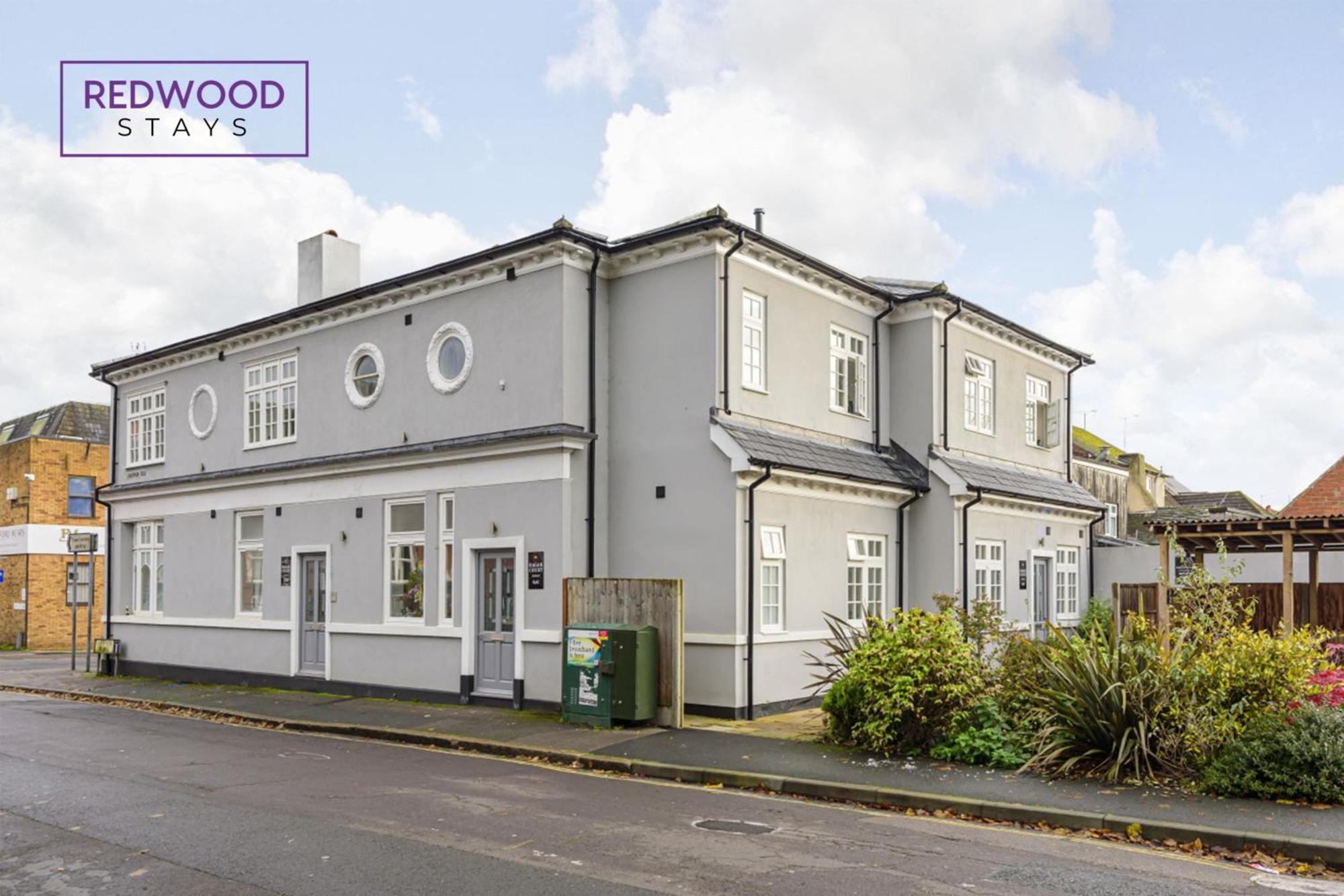1 Bed 1 Bath Town Center Apartments For Corporates & Contractors, Wifi, Netflix And Parking On Selected Units By Redwood Stays Aldershot Eksteriør billede