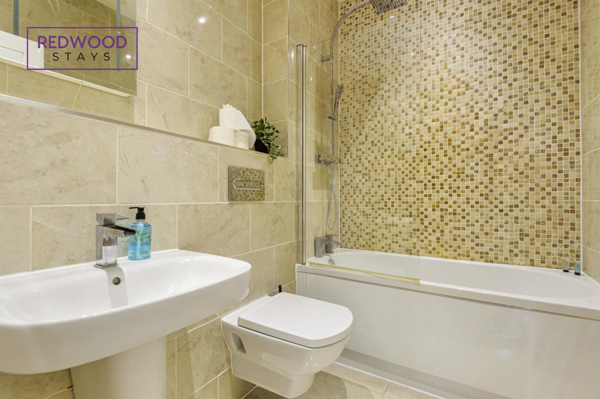 1 Bed 1 Bath Town Center Apartments For Corporates & Contractors, Wifi, Netflix And Parking On Selected Units By Redwood Stays Aldershot Eksteriør billede