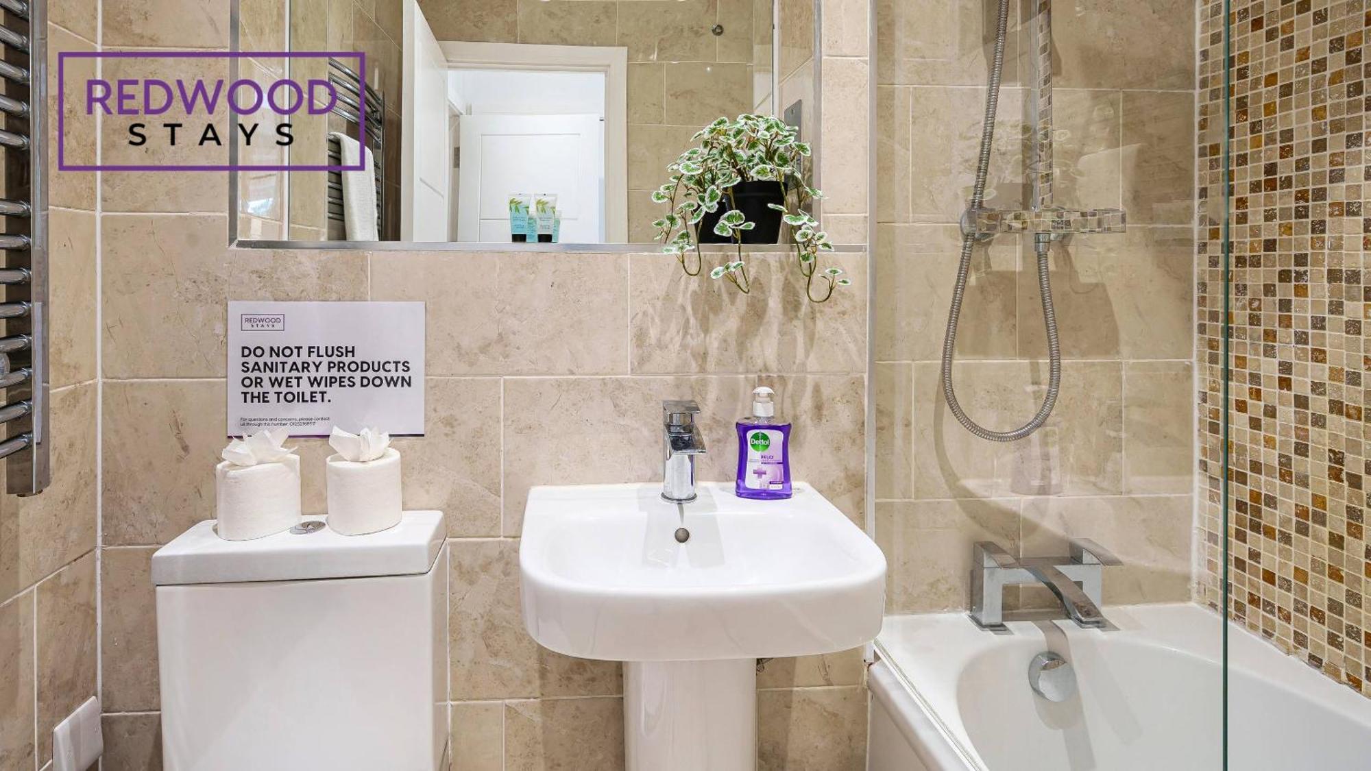 1 Bed 1 Bath Town Center Apartments For Corporates & Contractors, Wifi, Netflix And Parking On Selected Units By Redwood Stays Aldershot Eksteriør billede